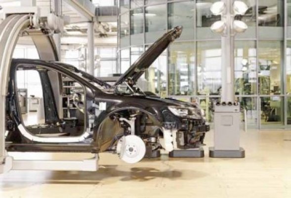 Volkswagen cheamă 300.000 de maşini la service